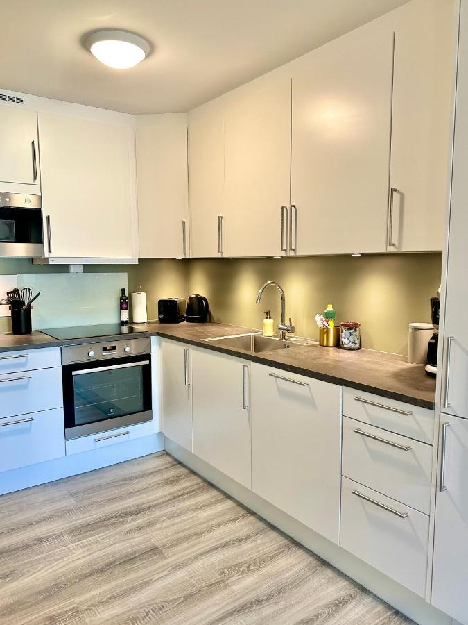 Modern Apartment In ทรอมโซ ภายนอก รูปภาพ
